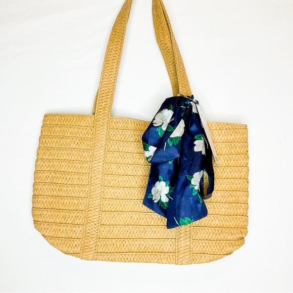 NWT Draper James Cute Rattan Handbag With Floral Scarf - Picture 3 of 7